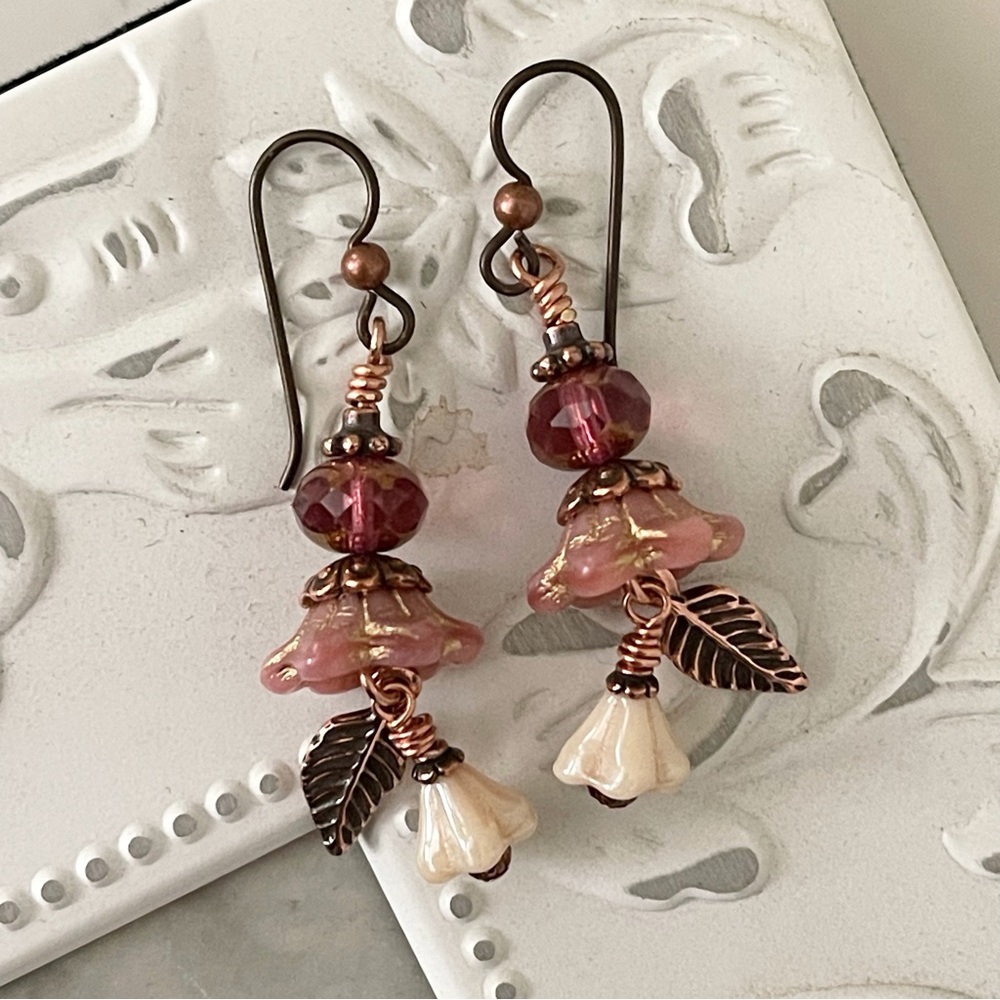 ARTISAN Earrings “Zuzu’s Petals” - Dangles - Picture 4 of 10